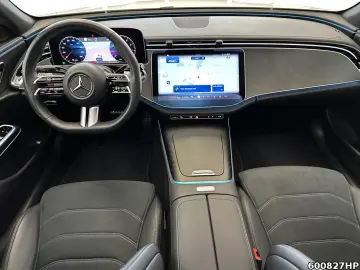 MERCEDES-BENZ E 200 AMG Night DIGITAL AHK Pano 20  AMG 360