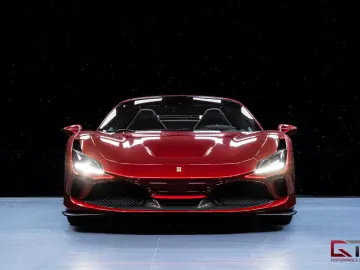 FERRARI F8 Spider