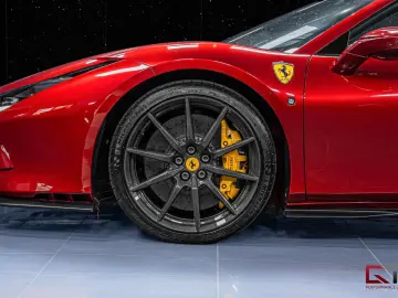 FERRARI F8 Spider