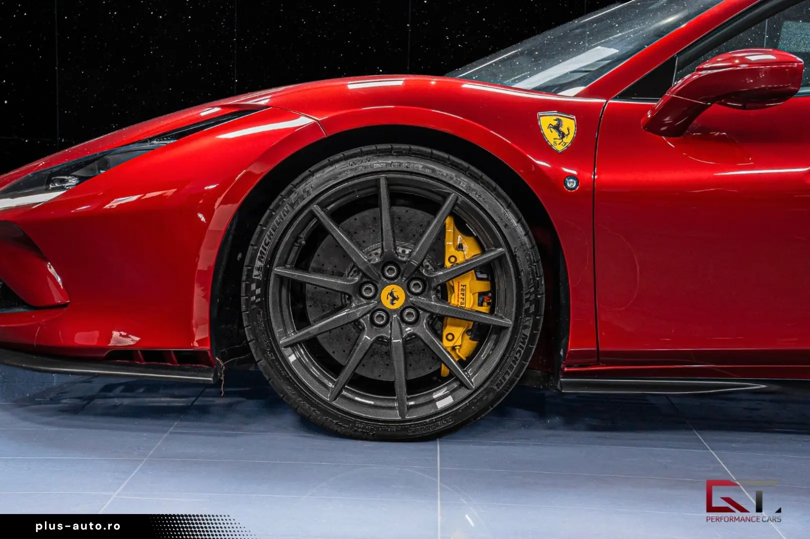 FERRARI F8 Spider