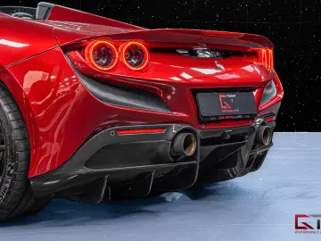FERRARI F8 Spider