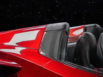 FERRARI F8 Spider