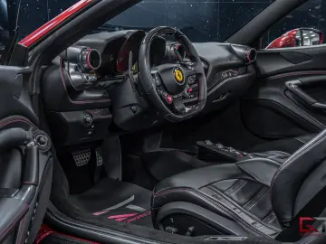 FERRARI F8 Spider