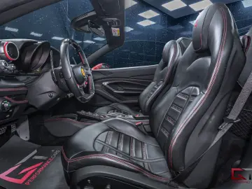 FERRARI F8 Spider