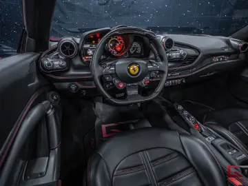 FERRARI F8 Spider