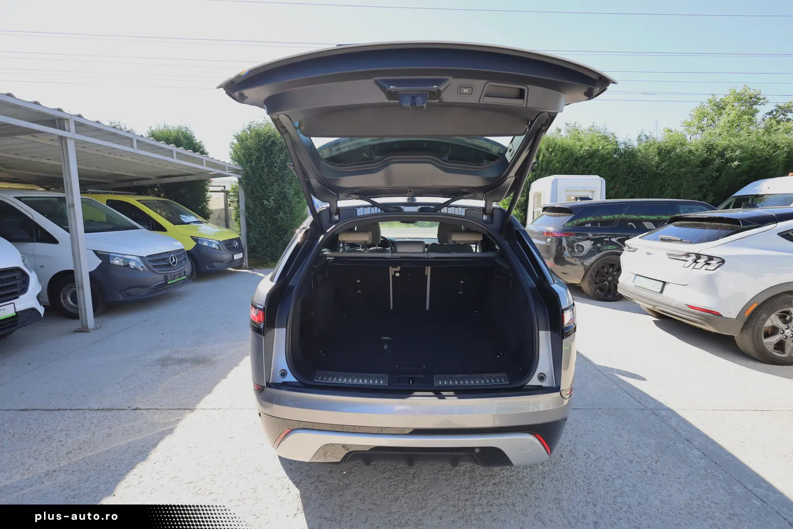 Land-Rover Range-Rover-Velar MHEV 2.0D R-Dynamic HSE