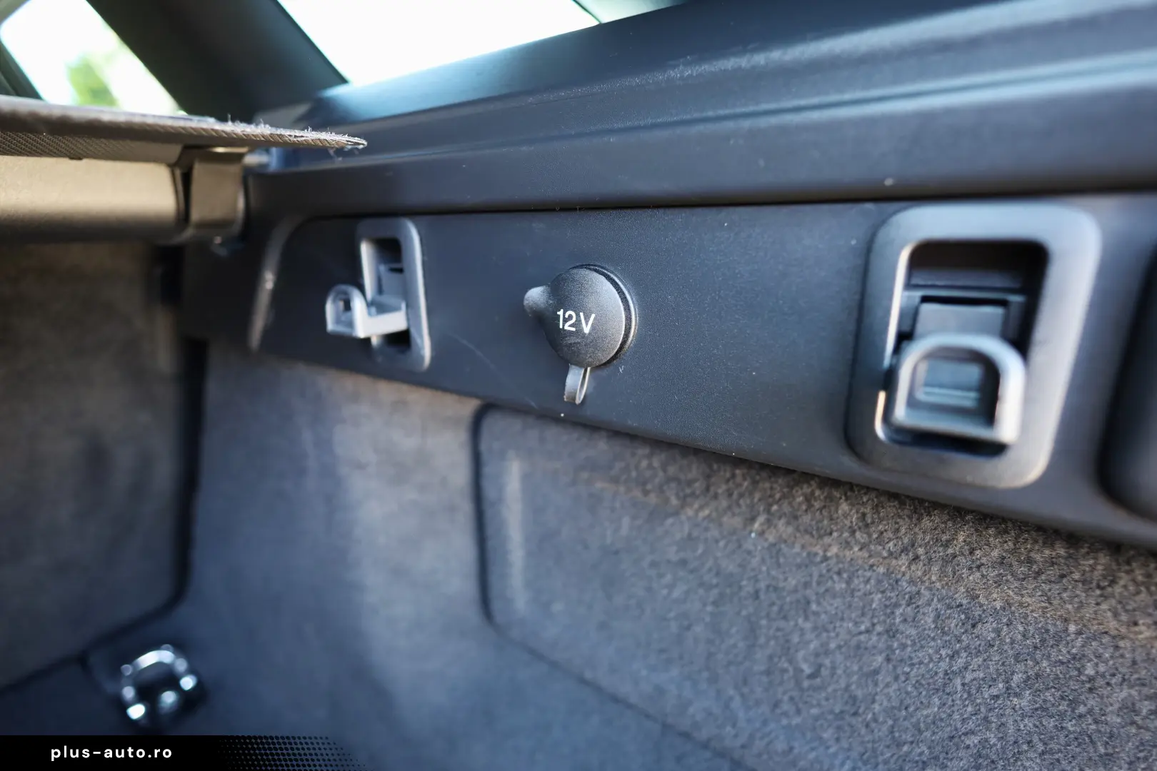 Land-Rover Range-Rover-Velar MHEV 2.0D R-Dynamic HSE
