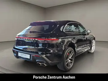 Porsche Macan S Pano