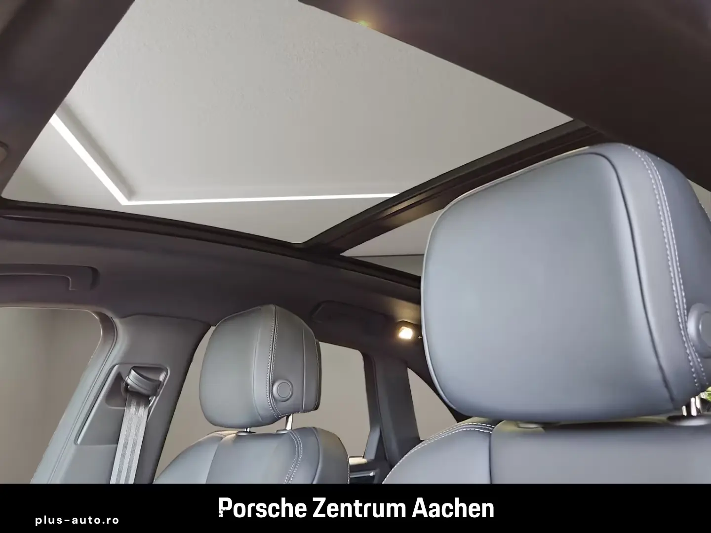 Porsche Macan S Pano