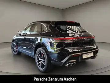 Porsche Macan S Pano