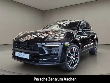 Porsche Macan S Pano