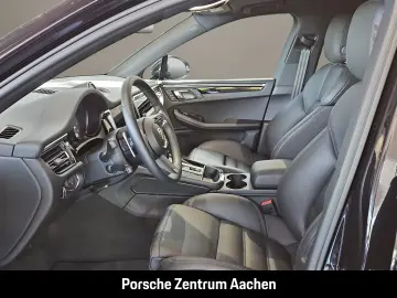 Porsche Macan S Pano