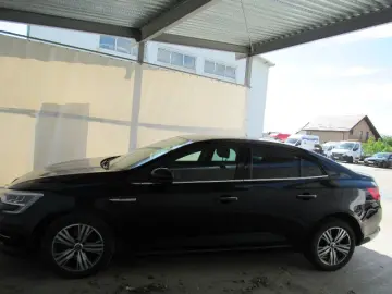 RENAULT MEGANE 1.3 TCe 140CP Intens EDC