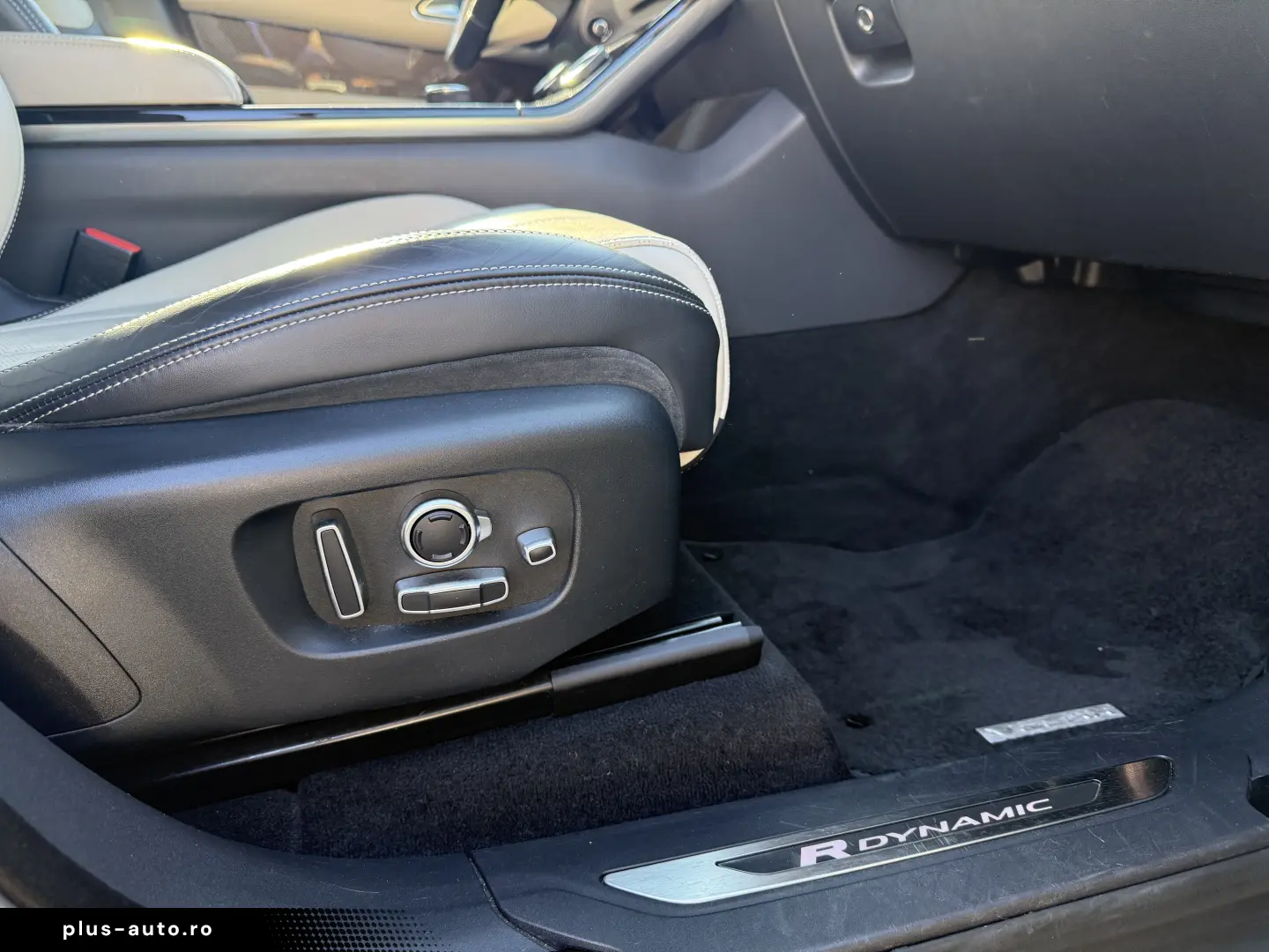 Range Rover Velar R-Dynamic HSE - UNIC PROPIETAR