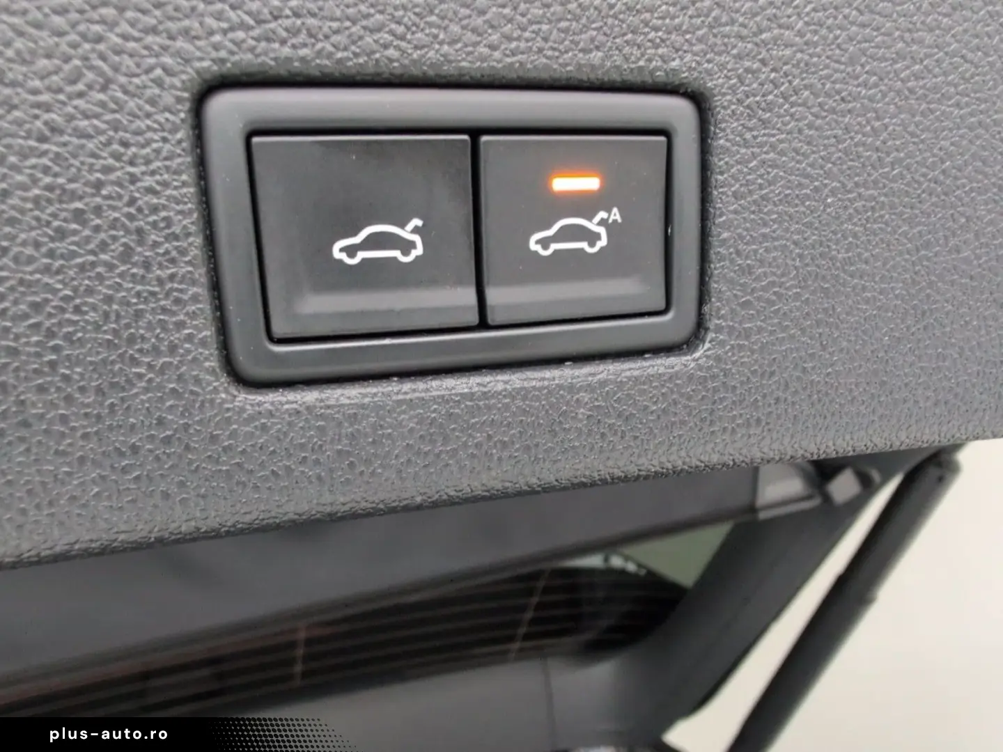 VW Touareg 3.0 V6 R eHybrid 4M AHK PANO 22  Nachtsi