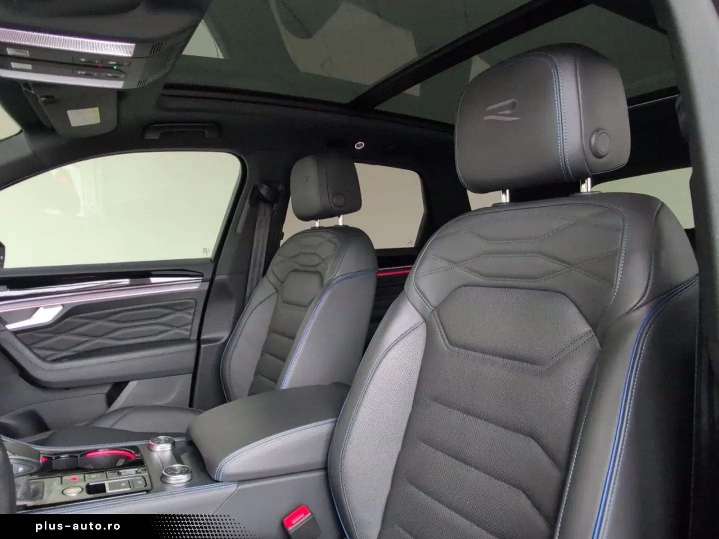 VW Touareg 3.0 V6 R eHybrid 4M AHK PANO 22  Nachtsi