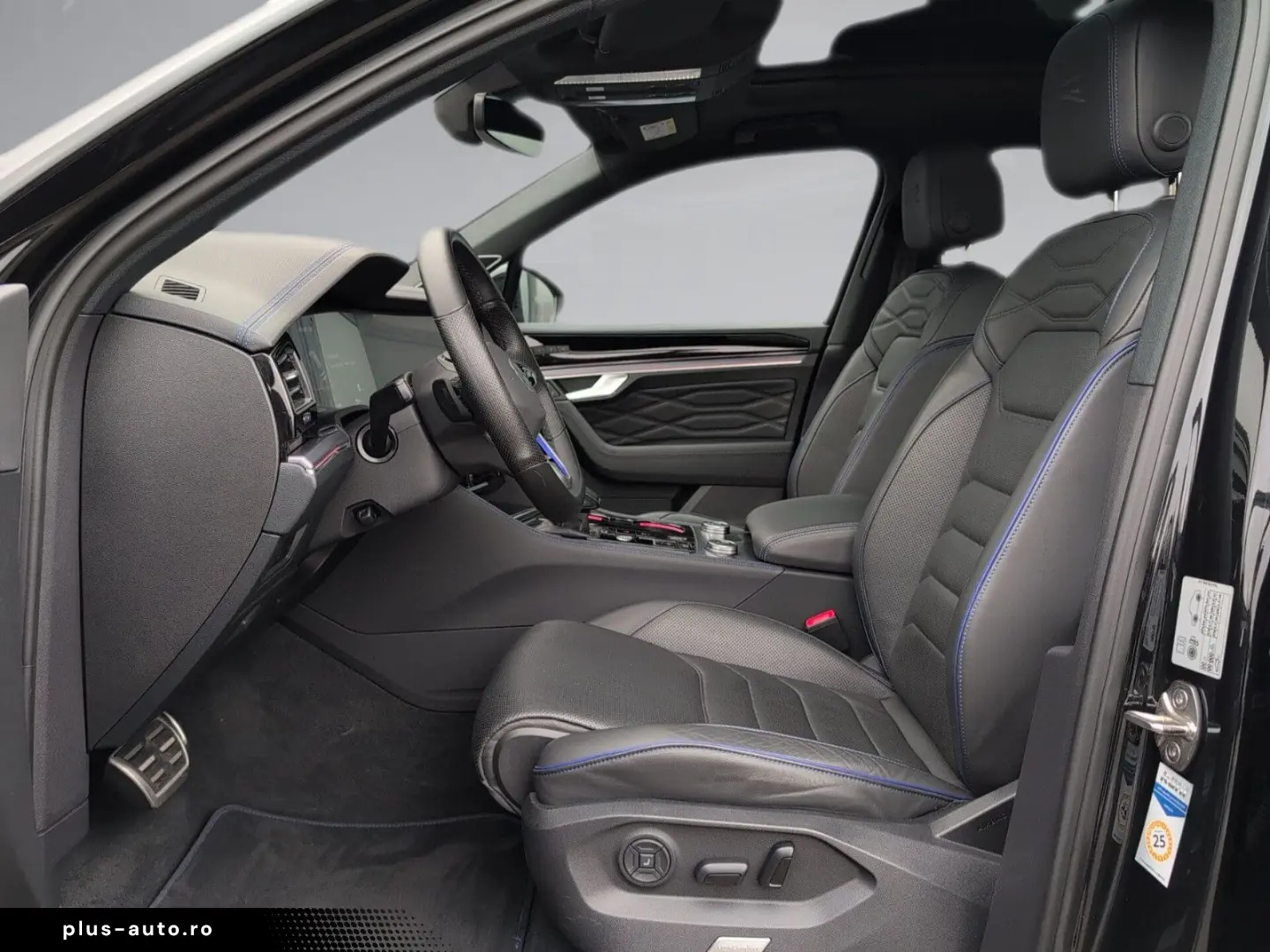 VW Touareg 3.0 V6 R eHybrid 4M AHK PANO 22  Nachtsi