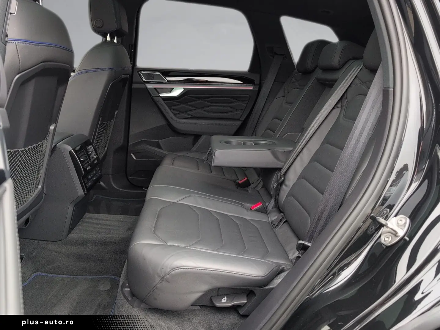 VW Touareg 3.0 V6 R eHybrid 4M AHK PANO 22  Nachtsi