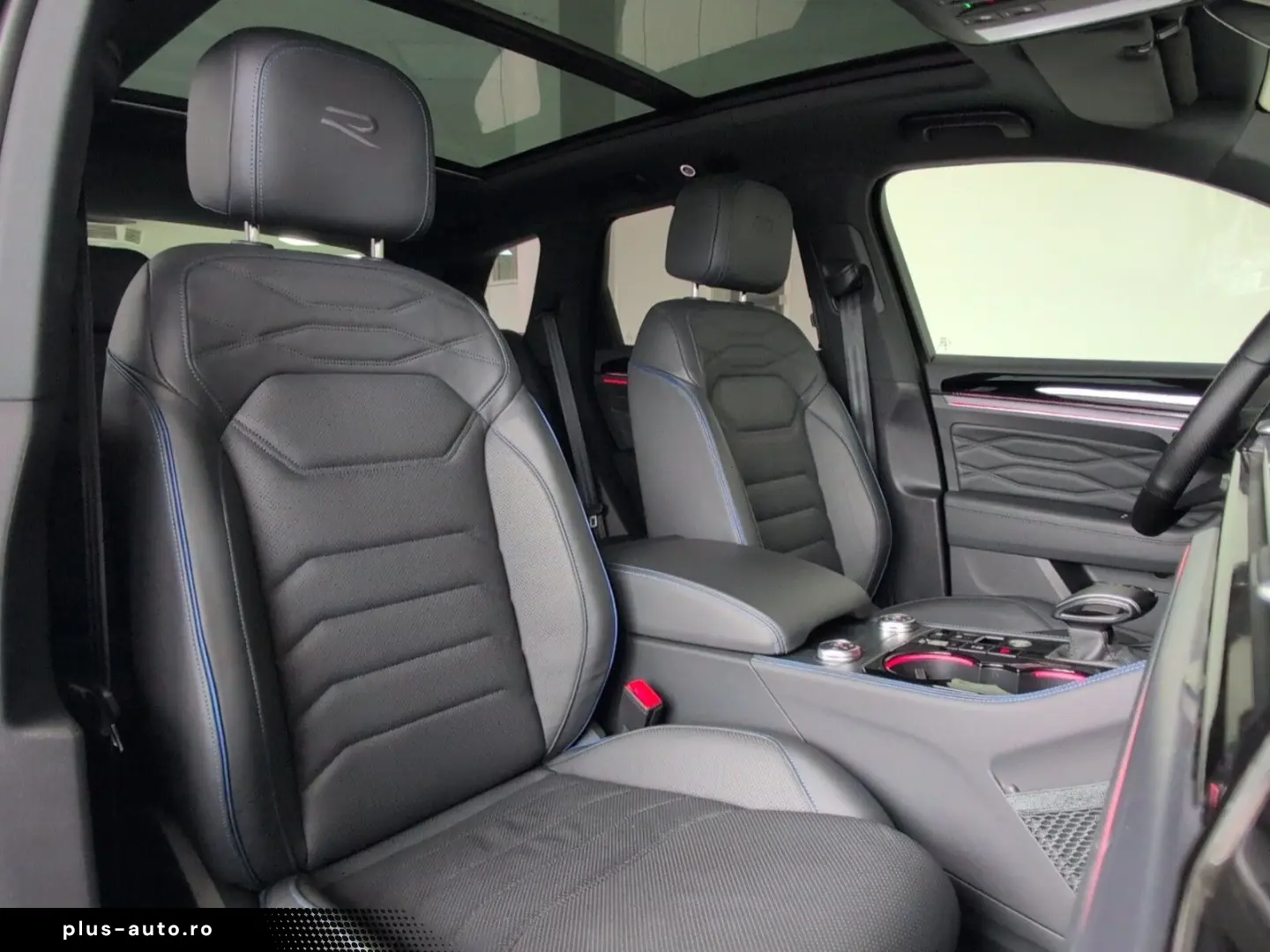 VW Touareg 3.0 V6 R eHybrid 4M AHK PANO 22  Nachtsi