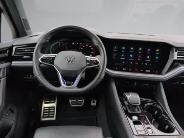 VW Touareg 3.0 V6 R eHybrid 4M AHK PANO 22  Nachtsi
