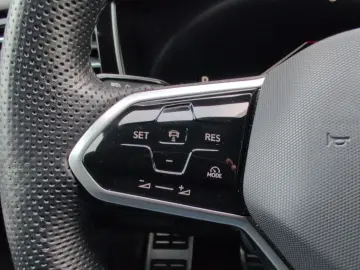 VW Touareg 3.0 V6 R eHybrid 4M AHK PANO 22  Nachtsi