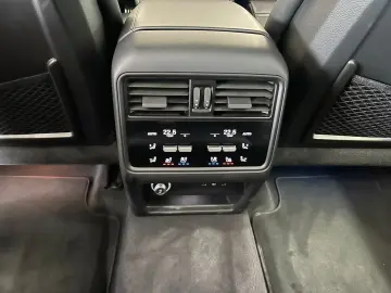 Porsche Cayenne S   Offroad-Paket   Massage   BOSE