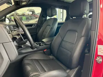 Porsche Cayenne S   Offroad-Paket   Massage   BOSE
