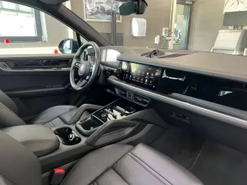 Porsche Cayenne S   Offroad-Paket   Massage   BOSE