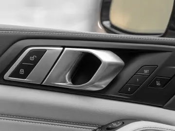 BMW X5 50eM.DRNeuzstd  o.Gebrauchs.LUFTF.H K.AHK.22