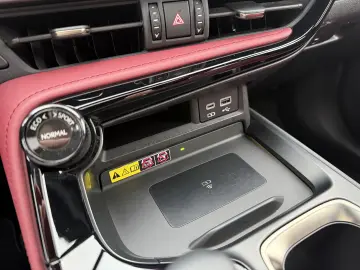 Lexus NX 450h  E-FOUR Luxury-Paket 2023 - Plug In Hybrid AWD
