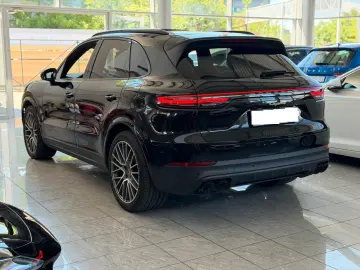 PORSCHE Cayenne E-Hybrid Platinum Edition