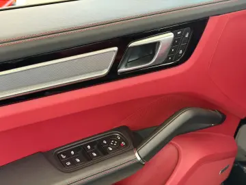 PORSCHE Cayenne E-Hybrid Platinum Edition