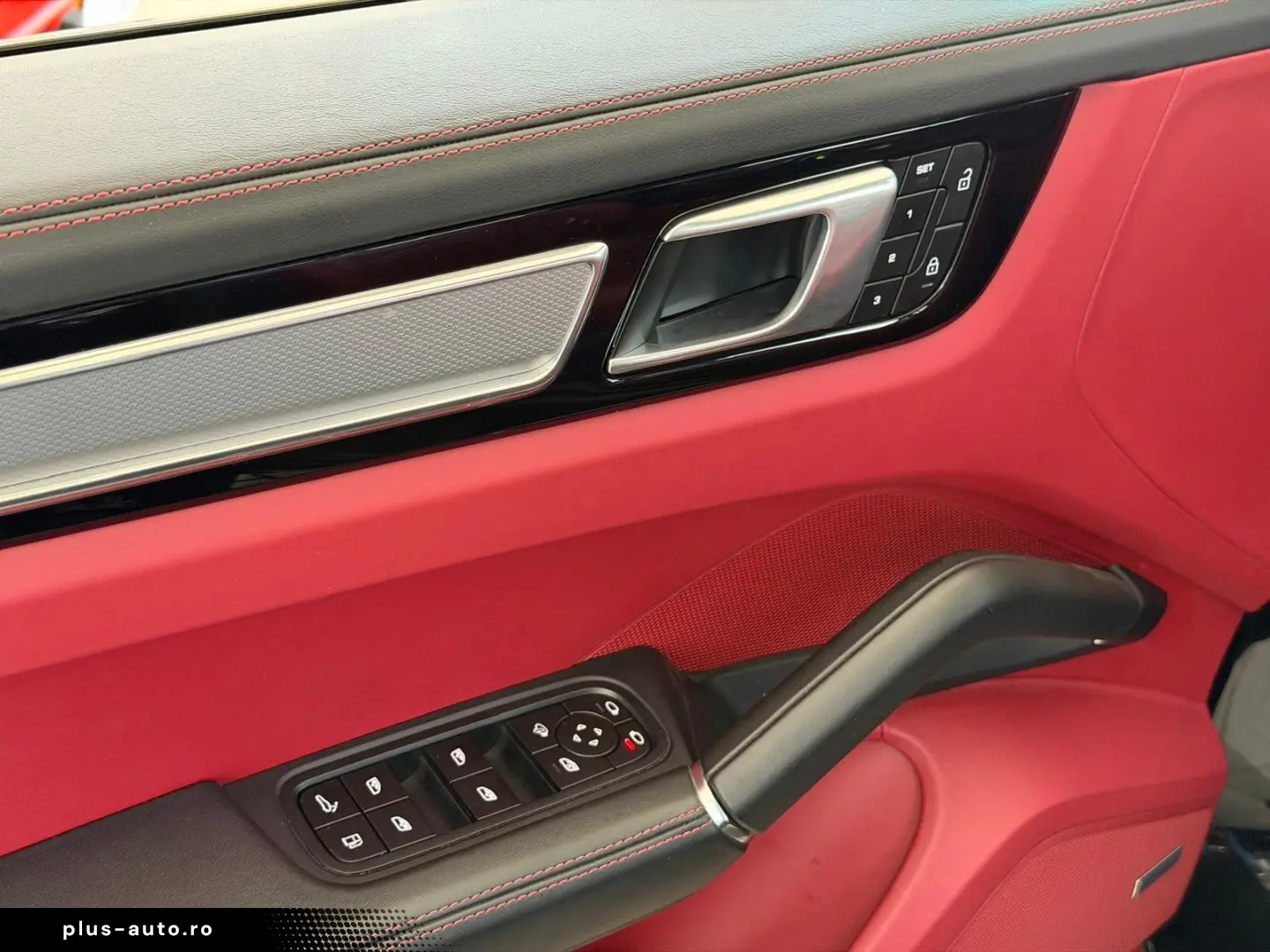 PORSCHE Cayenne E-Hybrid Platinum Edition