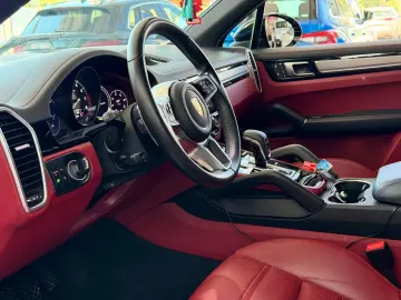 PORSCHE Cayenne E-Hybrid Platinum Edition