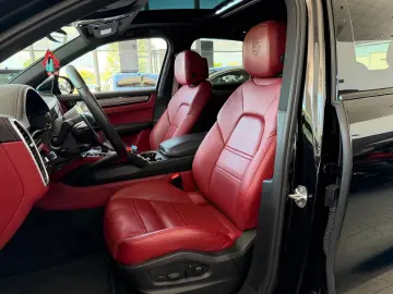 PORSCHE Cayenne E-Hybrid Platinum Edition