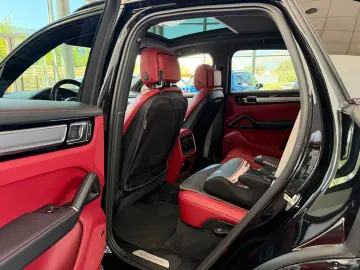 PORSCHE Cayenne E-Hybrid Platinum Edition