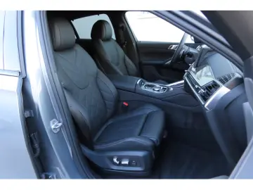 BMW X6 xDrive30d M Sport  Trapa  Harman  Perne aer  Carbon