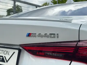 BMW M440i xDrive M Sport FACELIFT ACC h&k St.Hzg