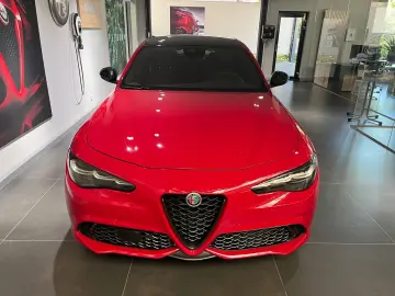 ALFA ROMEO Giulia Tributo Italiano 2.0l TB Rosso Alfa