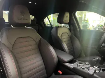 ALFA ROMEO Giulia Tributo Italiano 2.0l TB Rosso Alfa