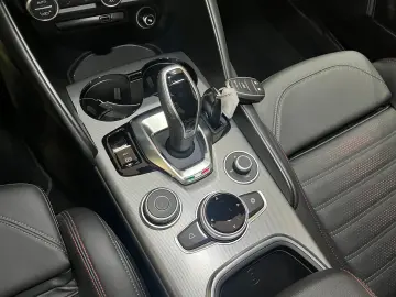 ALFA ROMEO Giulia Tributo Italiano 2.0l TB Rosso Alfa
