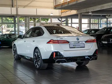 BMW 550 e xDrive M Sport Inno Travel Carbon Comfort