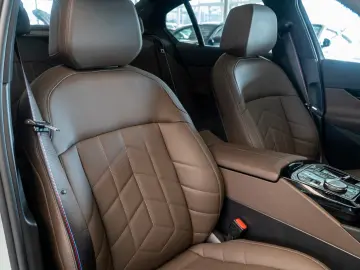 BMW 550 e xDrive M Sport Inno Travel Carbon Comfort
