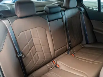 BMW 550 e xDrive M Sport Inno Travel Carbon Comfort