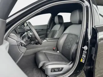 BMW 550e xDrive M Sport Autobahnass Comfort Inno H K