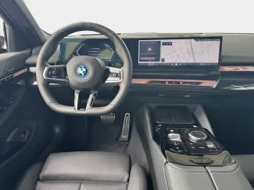 BMW 550e xDrive M Sport Autobahnass Comfort Inno H K