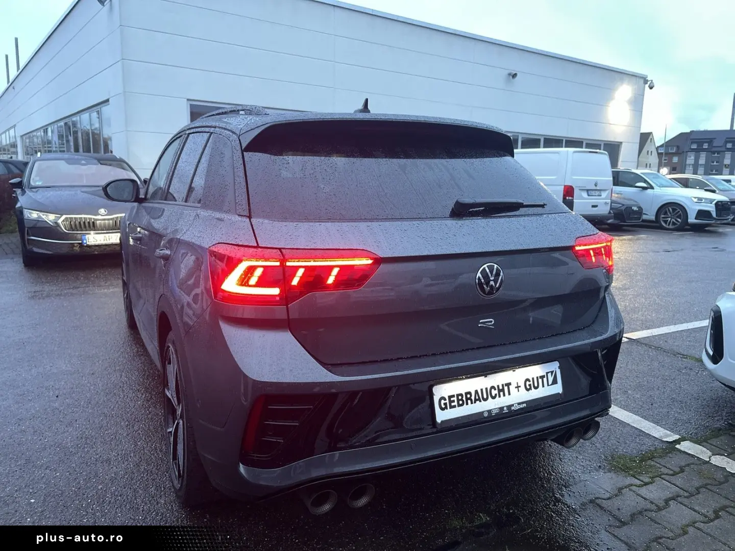 VW T-Roc  R  VOLL Akrapovic Leder Pano AHK NP69K