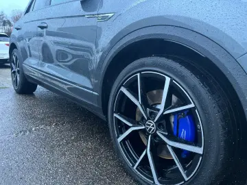 VW T-Roc  R  VOLL Akrapovic Leder Pano AHK NP69K