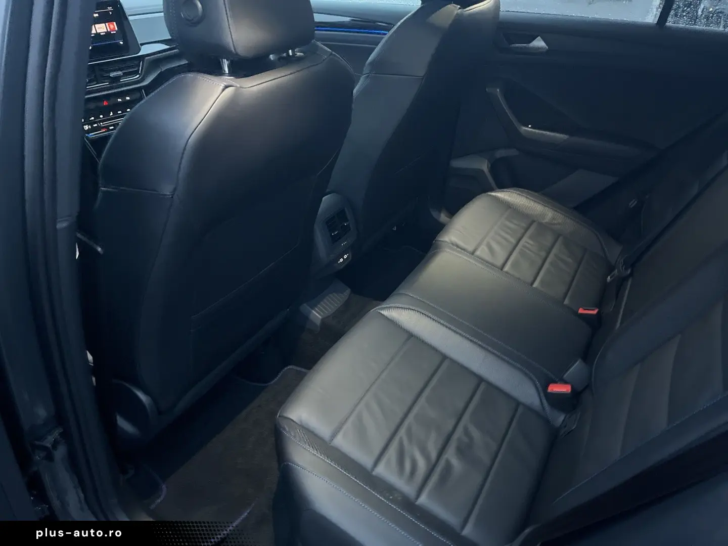 VW T-Roc  R  VOLL Akrapovic Leder Pano AHK NP69K