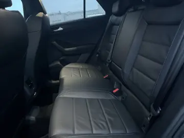 VW T-Roc  R  VOLL Akrapovic Leder Pano AHK NP69K